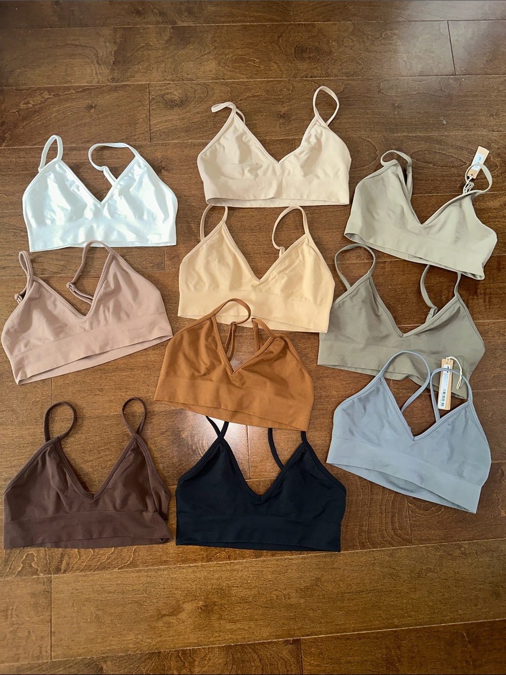 SKIMS SOFT SMOOTHING SEAMLESS BRALETTE BUNDLE OF 10 SMALL